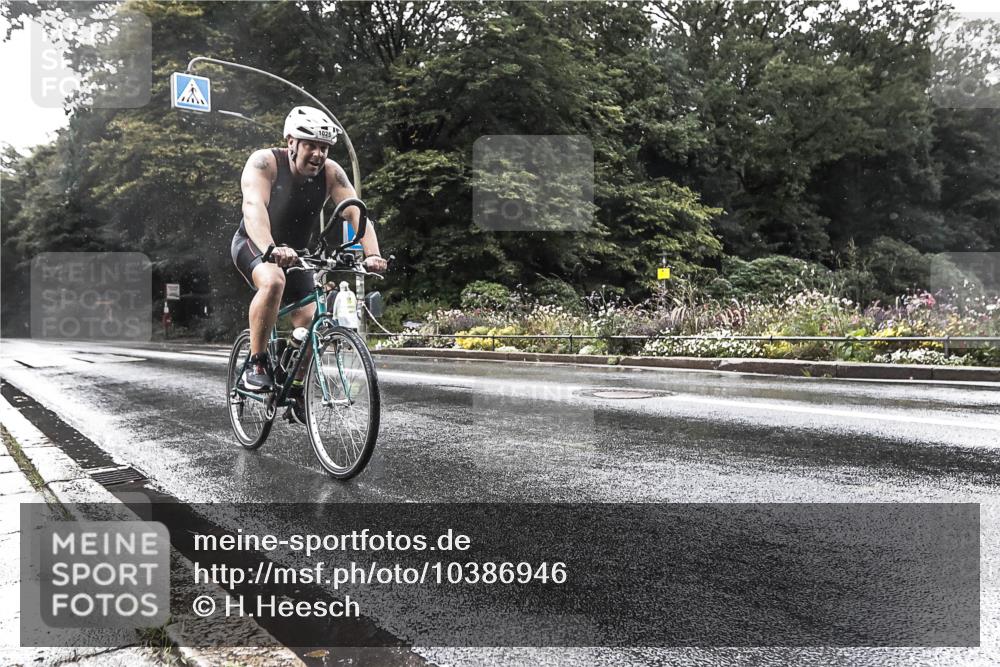 13.09.2026 - Stadtparktriathlon H.Heesch http://msf.ph/oto/10386946 13.09.2026 12:06:26 Radfahren 886, 1025 meine-sportfotos.de