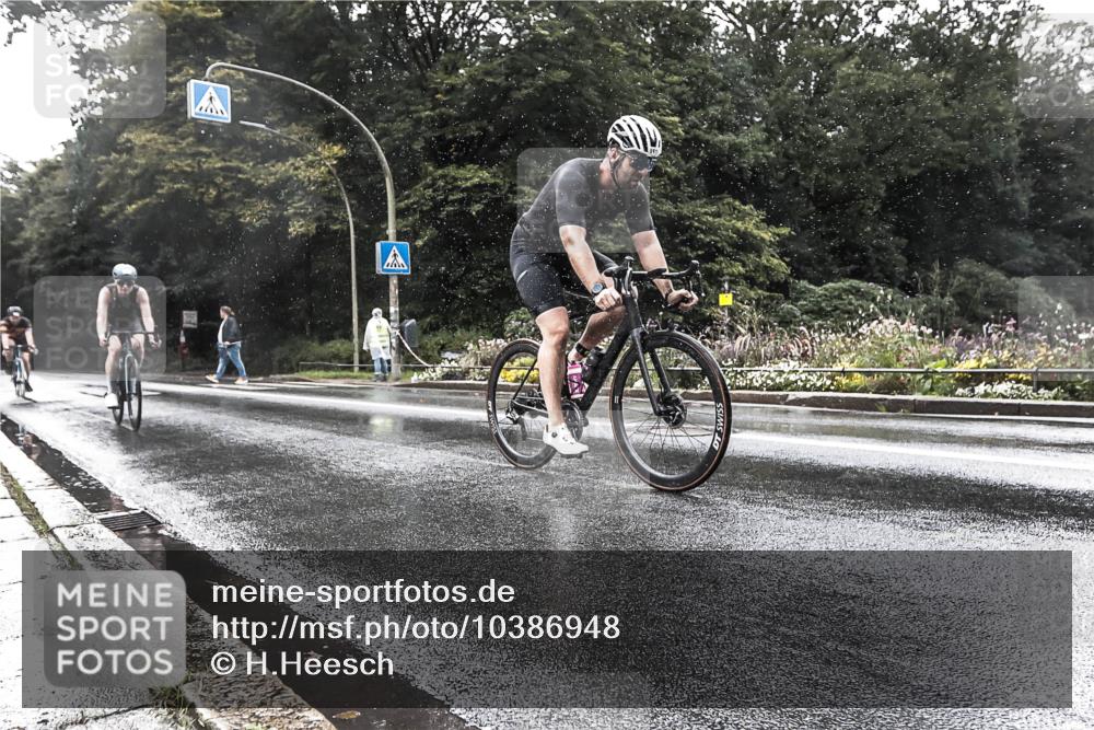 13.09.2026 - Stadtparktriathlon H.Heesch http://msf.ph/oto/10386948 13.09.2026 12:06:30 Radfahren 823, 911, 934, 998, 1025 meine-sportfotos.de