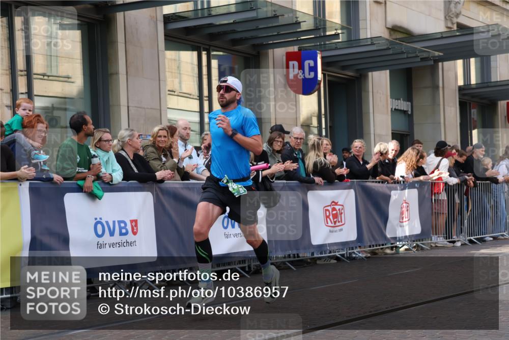 13.09.2026 - 21. swb-Marathon Bremen Strokosch-Dieckow http://msf.ph/oto/10386957 13.09.2026 12:54:48 Ziel 3744, 13085, 1020 meine-sportfotos.de