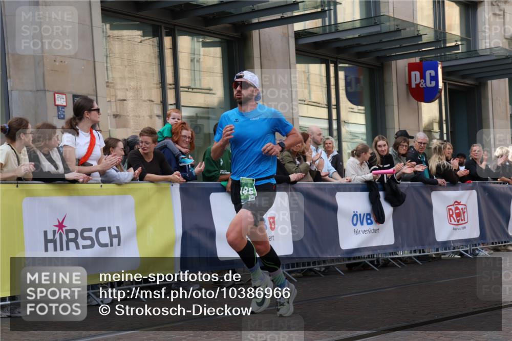 13.09.2026 - 21. swb-Marathon Bremen Strokosch-Dieckow http://msf.ph/oto/10386966 13.09.2026 12:54:48 Ziel 3744, 13085, 1020 meine-sportfotos.de