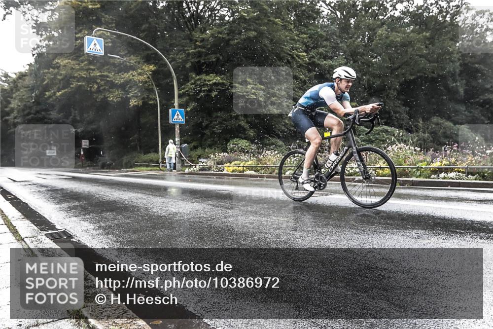 13.09.2026 - Stadtparktriathlon H.Heesch http://msf.ph/oto/10386972 13.09.2026 12:06:46 Radfahren 888, 1052, 1067 meine-sportfotos.de