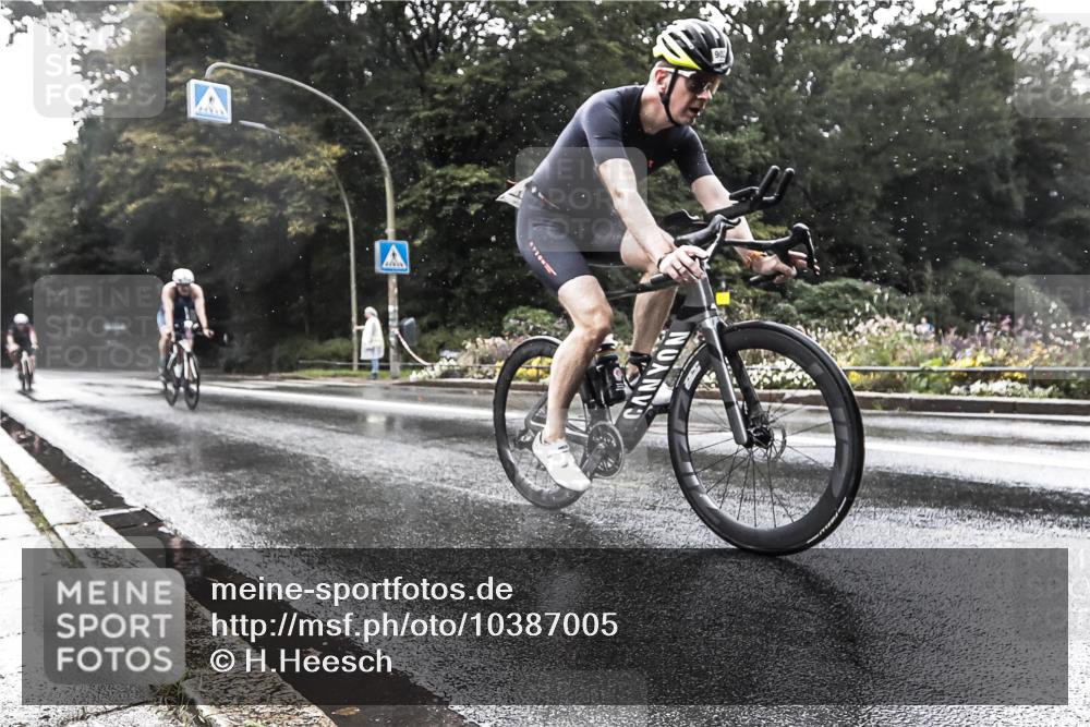 13.09.2026 - Stadtparktriathlon H.Heesch http://msf.ph/oto/10387005 13.09.2026 12:07:07 Radfahren 803, 830, 902, 957, 1035, 1061 meine-sportfotos.de