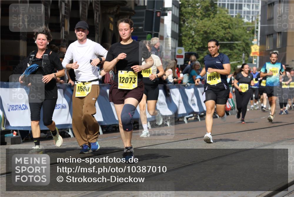13.09.2026 - 21. swb-Marathon Bremen Strokosch-Dieckow http://msf.ph/oto/10387010 13.09.2026 11:08:32 Ziel 10135, 10188, 10404, 10493, 10767, 10793, 10851, 10859, 11032, 11263, 11404, 11509, 11659, 11831, 11833, 11958, 12160, 12248, 12315, 12325, 12384, 12389, 10399, 10609, 11358, 11421, 11678, 11710, 11718, 11834, 12162, 12517 meine-sportfotos.de