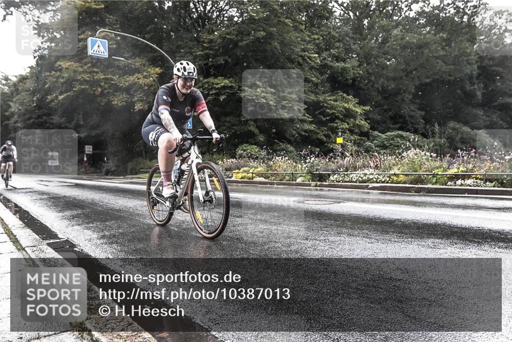 13.09.2026 - Stadtparktriathlon H.Heesch http://msf.ph/oto/10387013 13.09.2026 12:07:09 Radfahren 803, 851, 902, 1035, 1061 meine-sportfotos.de