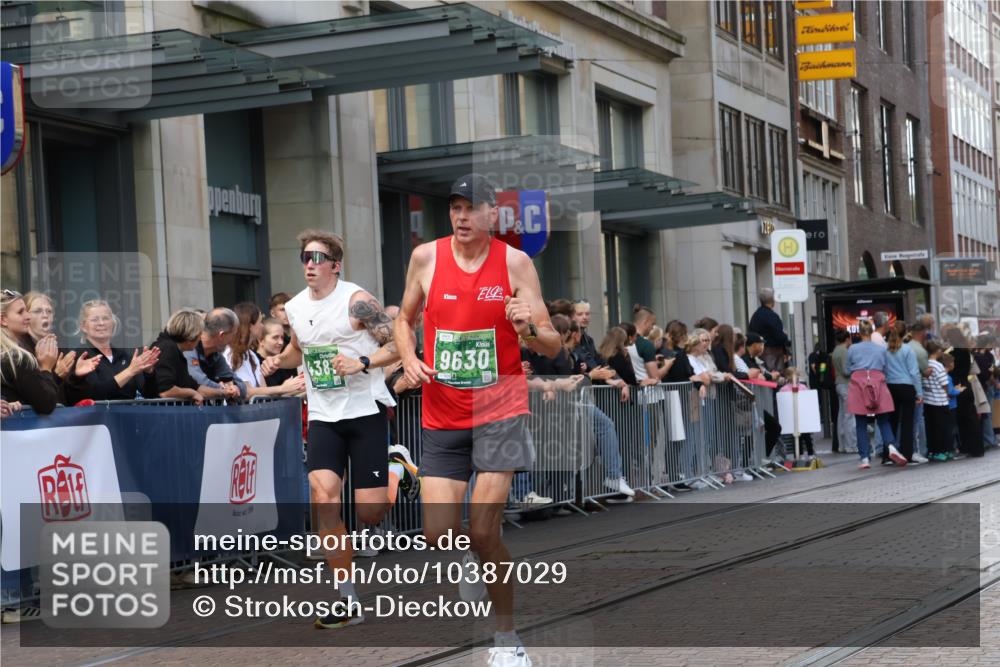 13.09.2026 - 21. swb-Marathon Bremen Strokosch-Dieckow http://msf.ph/oto/10387029 13.09.2026 12:55:23 Ziel 299, 1724, 2072, 4381, 5163, 9630, 10034, 3744 meine-sportfotos.de