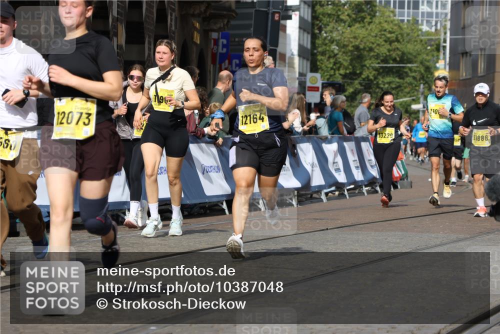13.09.2026 - 21. swb-Marathon Bremen Strokosch-Dieckow http://msf.ph/oto/10387048 13.09.2026 11:08:33 Ziel 10135, 10188, 10404, 10493, 10767, 10793, 10851, 10859, 11032, 11263, 11404, 11509, 11659, 11831, 11958, 12160, 12248, 12315, 12325, 12384, 12389, 10399, 10469, 10609, 11358, 11421, 11710, 11718, 11834, 12162, 12256, 12517 meine-sportfotos.de