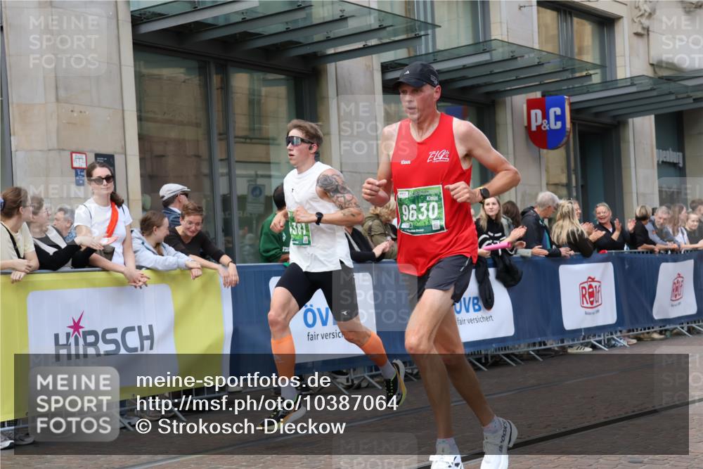 13.09.2026 - 21. swb-Marathon Bremen Strokosch-Dieckow http://msf.ph/oto/10387064 13.09.2026 12:55:24 Ziel 299, 1583, 1724, 2072, 4381, 5163, 9630, 10034, 3744 meine-sportfotos.de