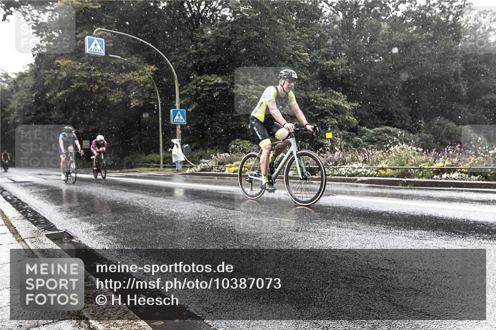 13.09.2026 - Stadtparktriathlon H.Heesch http://msf.ph/oto/10387073 13.09.2026 12:07:58 Radfahren 829, 866, 985, 1017, 1021, 1022 meine-sportfotos.de