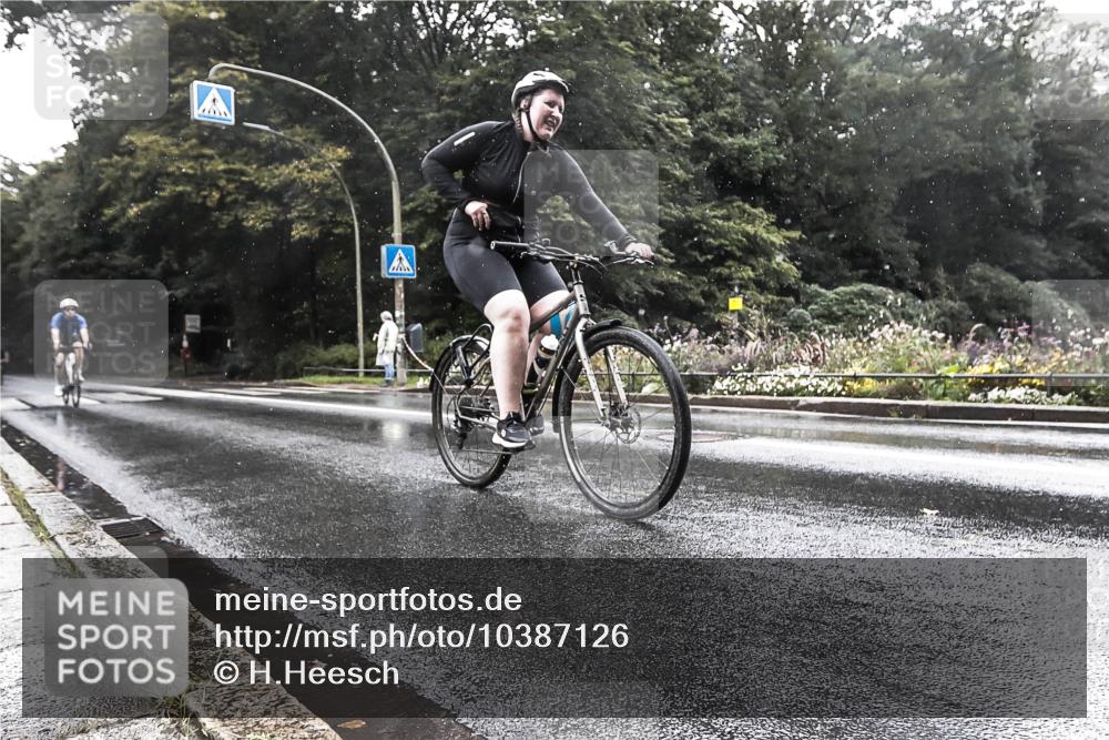 13.09.2026 - Stadtparktriathlon H.Heesch http://msf.ph/oto/10387126 13.09.2026 12:09:24 Radfahren 794, 945 meine-sportfotos.de