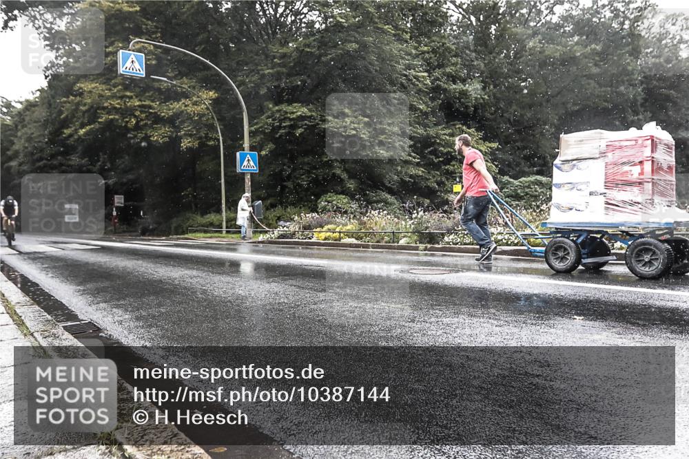 13.09.2026 - Stadtparktriathlon H.Heesch http://msf.ph/oto/10387144 13.09.2026 12:09:29 Radfahren 841, 935, 1039 meine-sportfotos.de