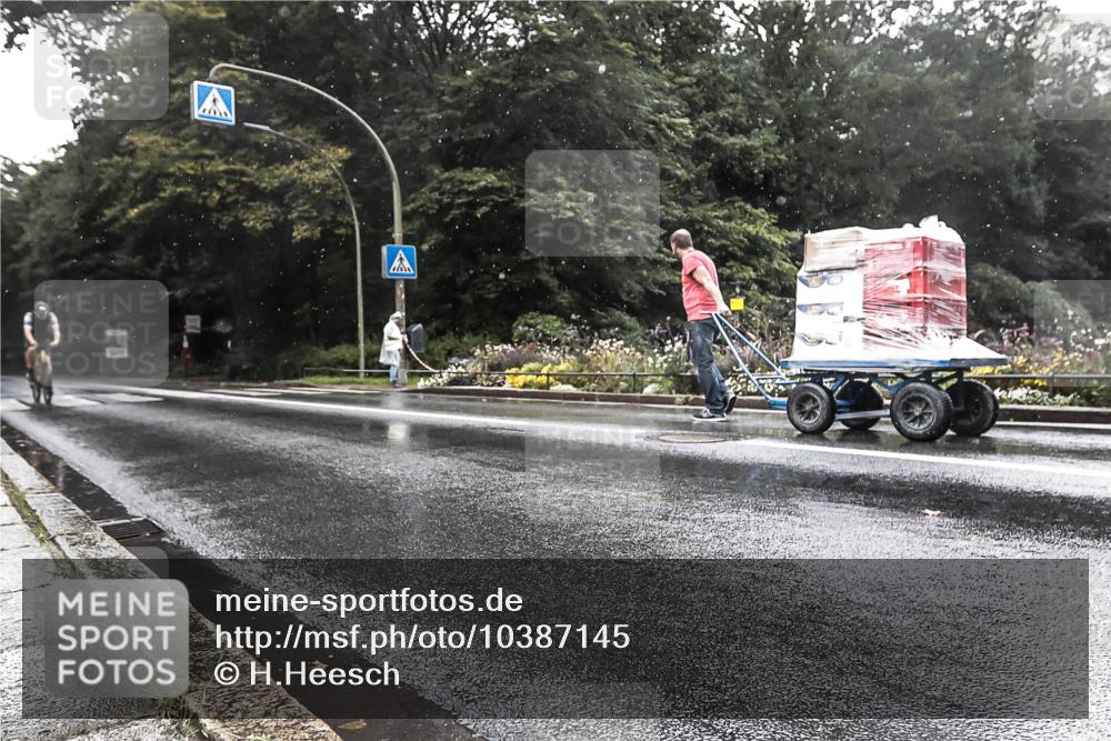 13.09.2026 - Stadtparktriathlon H.Heesch http://msf.ph/oto/10387145 13.09.2026 12:09:29 Radfahren 841, 935, 1039 meine-sportfotos.de