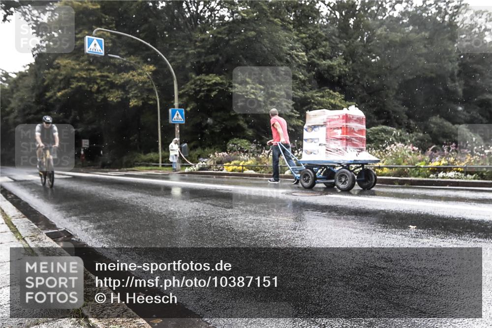 13.09.2026 - Stadtparktriathlon H.Heesch http://msf.ph/oto/10387151 13.09.2026 12:09:30 Radfahren 841, 935, 1039 meine-sportfotos.de