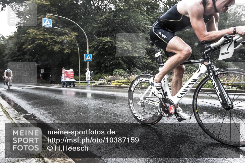 13.09.2026 - Stadtparktriathlon H.Heesch http://msf.ph/oto/10387159 13.09.2026 12:09:39 Radfahren 869, 997, 1059 meine-sportfotos.de