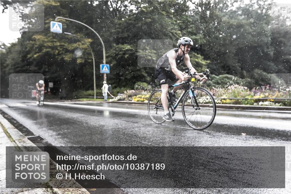 13.09.2026 - Stadtparktriathlon H.Heesch http://msf.ph/oto/10387189 13.09.2026 12:09:54 Radfahren 871, 952, 990, 995, 1027 meine-sportfotos.de