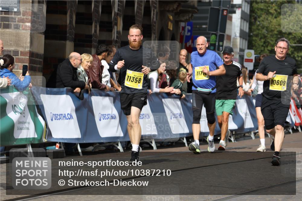 13.09.2026 - 21. swb-Marathon Bremen Strokosch-Dieckow http://msf.ph/oto/10387210 13.09.2026 11:08:47 Ziel 10229, 11065, 11124, 11509, 11560, 11561, 11678, 11888, 11968, 12073, 12162, 12164, 12315, 12410, 12516, 10217, 10455, 10469, 10599, 11011, 11053, 11074, 11434, 11531, 11812, 11905, 12192, 12256, 12353, 12438 meine-sportfotos.de
