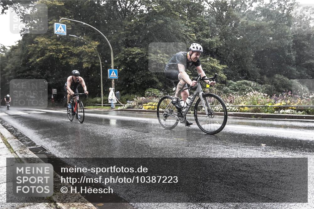 13.09.2026 - Stadtparktriathlon H.Heesch http://msf.ph/oto/10387223 13.09.2026 12:10:21 Radfahren 856, 860, 933, 965 meine-sportfotos.de