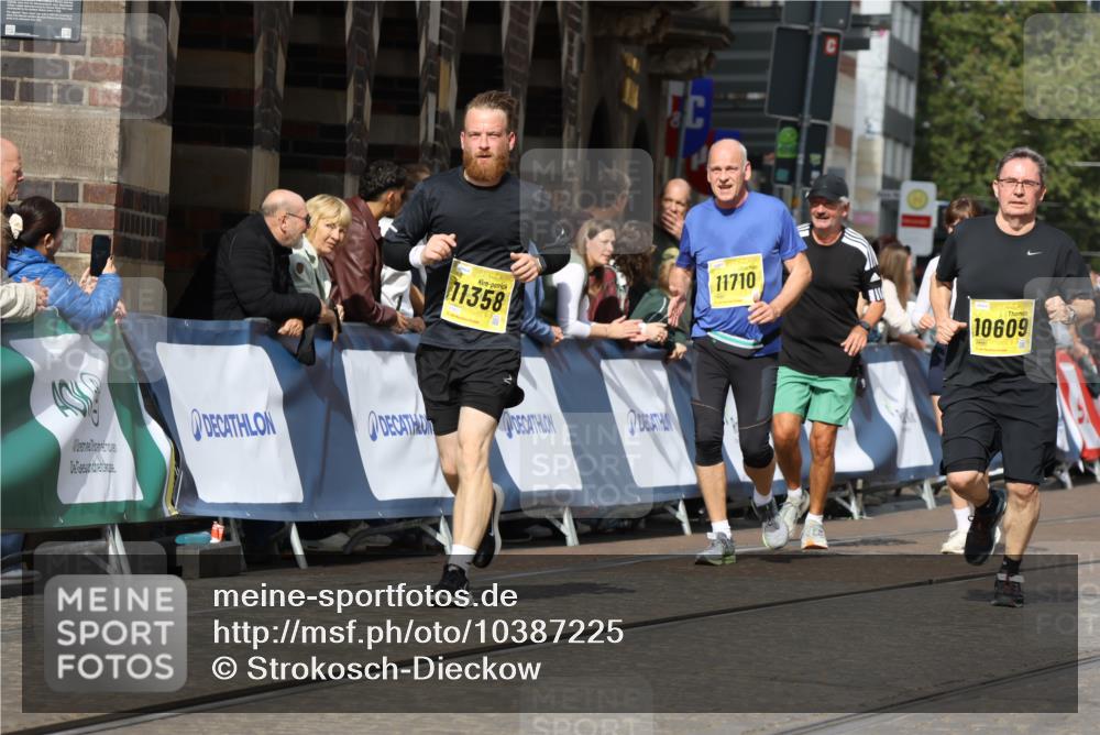 13.09.2026 - 21. swb-Marathon Bremen Strokosch-Dieckow http://msf.ph/oto/10387225 13.09.2026 11:08:47 Ziel 10229, 11065, 11124, 11509, 11560, 11561, 11678, 11888, 11968, 12073, 12162, 12164, 12315, 12410, 12516, 10217, 10455, 10469, 10599, 11011, 11053, 11074, 11434, 11531, 11812, 11905, 12192, 12256, 12353, 12438 meine-sportfotos.de