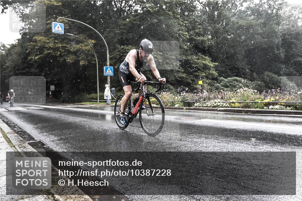 13.09.2026 - Stadtparktriathlon H.Heesch http://msf.ph/oto/10387228 13.09.2026 12:10:21 Radfahren 856, 860, 933, 965 meine-sportfotos.de