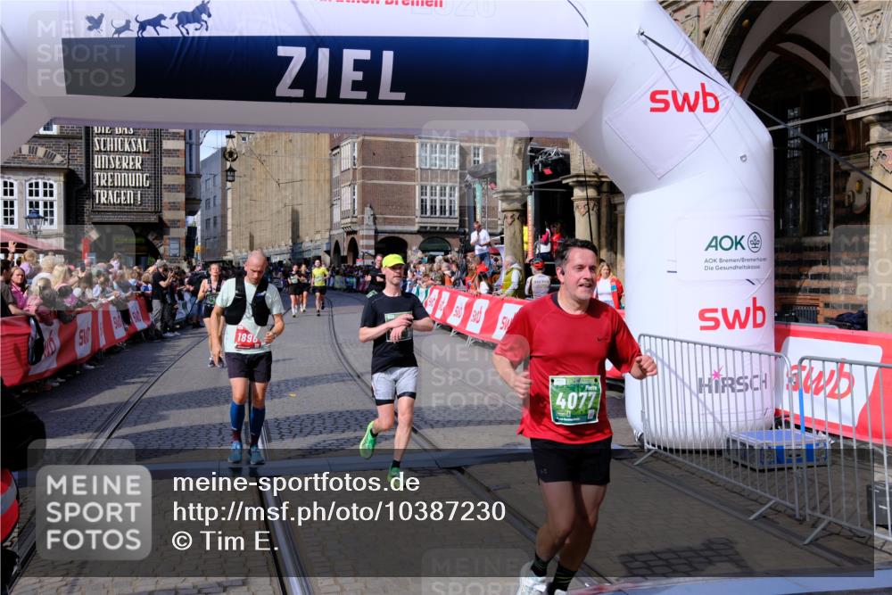 13.09.2026 - 21. swb-Marathon Bremen Tim E. http://msf.ph/oto/10387230 13.09.2026 13:26:56 Ziel 1368, 2779, 3526, 3852, 3893, 4077, 4598, 5054, 6289, 6375, 6548, 8112, 9260, 13097 meine-sportfotos.de