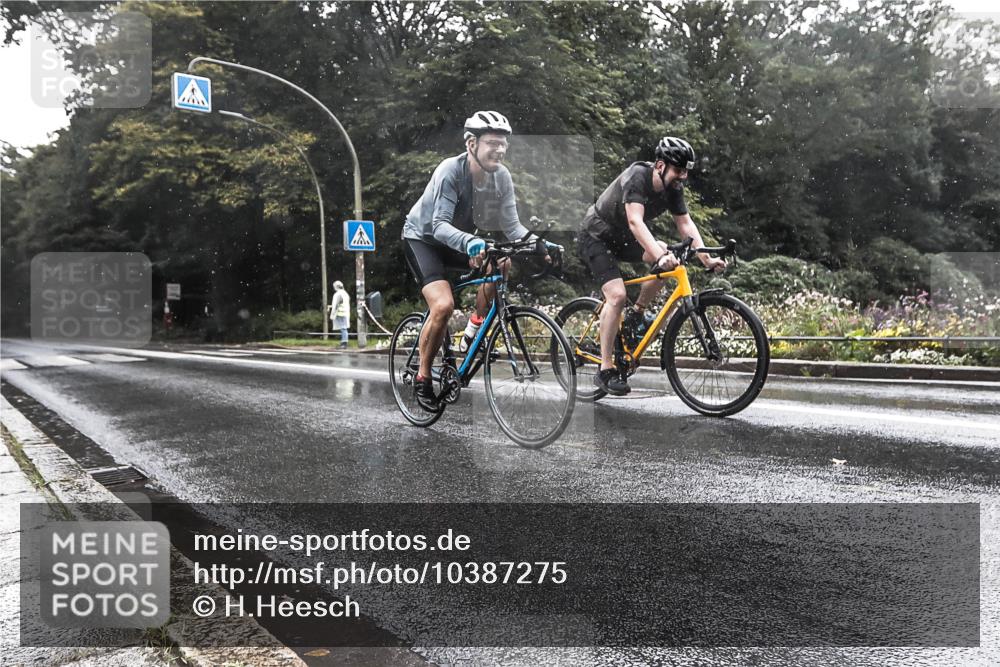 13.09.2026 - Stadtparktriathlon H.Heesch http://msf.ph/oto/10387275 13.09.2026 12:11:00 Radfahren 905, 938, 981, 1020 meine-sportfotos.de