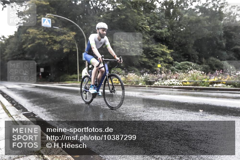 13.09.2026 - Stadtparktriathlon H.Heesch http://msf.ph/oto/10387299 13.09.2026 12:11:45 Radfahren 849 meine-sportfotos.de