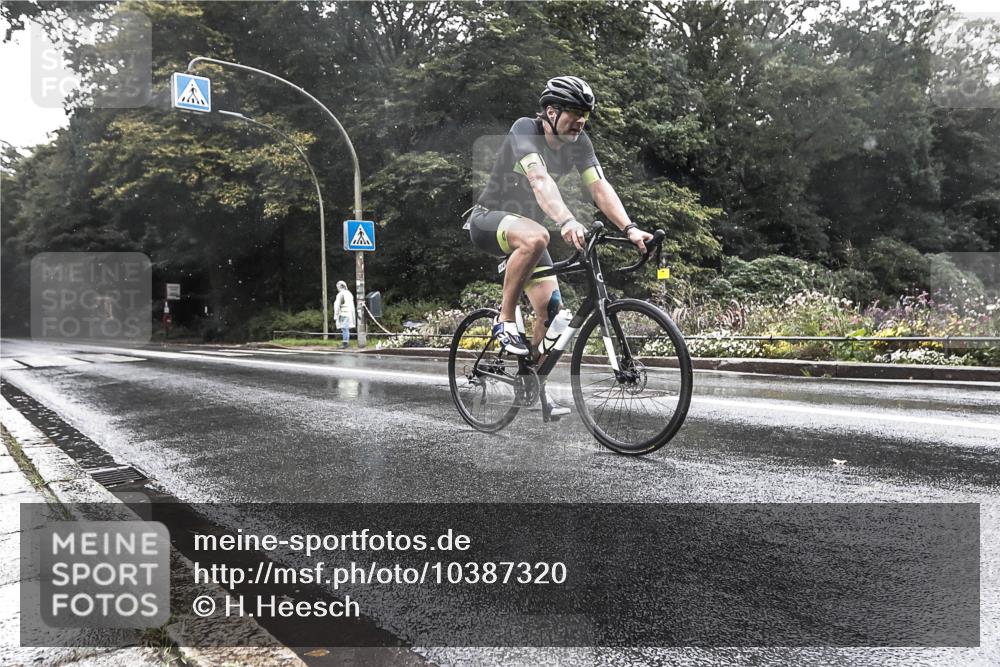 13.09.2026 - Stadtparktriathlon H.Heesch http://msf.ph/oto/10387320 13.09.2026 12:12:03 Radfahren 873, 950, 974 meine-sportfotos.de