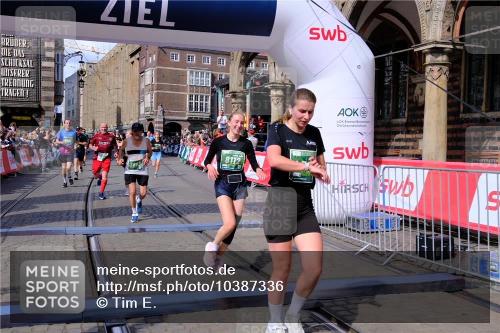 13.09.2026 - 21. swb-Marathon Bremen Tim E. http://msf.ph/oto/10387336 13.09.2026 13:27:07 Ziel 531, 946, 2089, 2779, 3076, 3302, 3510, 3527, 3852, 3893, 4327, 4441, 4598, 4919, 5054, 5689, 5937, 5943, 6289, 6314, 6375, 6455, 6580, 7246, 7317, 8112, 8303, 9150, 9551, 13097 meine-sportfotos.de