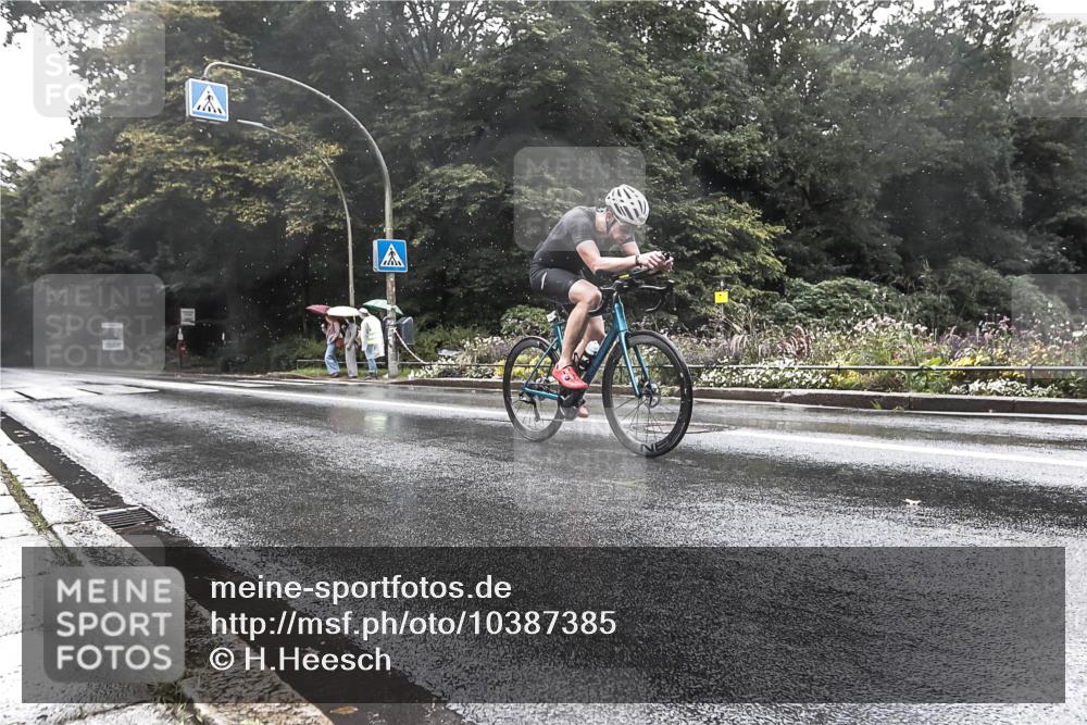 13.09.2026 - Stadtparktriathlon H.Heesch http://msf.ph/oto/10387385 13.09.2026 12:13:13 Radfahren 955, 1015, 1024 meine-sportfotos.de