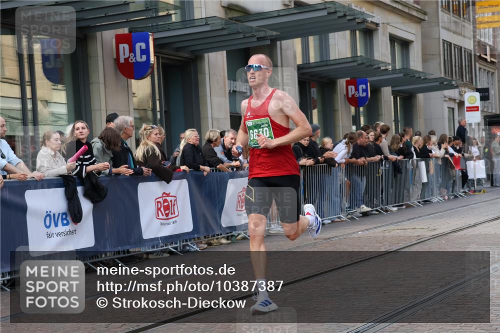 13.09.2026 - 21. swb-Marathon Bremen Strokosch-Dieckow http://msf.ph/oto/10387387 13.09.2026 12:55:55 Ziel 250, 6630, 1583, 1724, 2072, 5163, 9630, 10034, 13080 meine-sportfotos.de