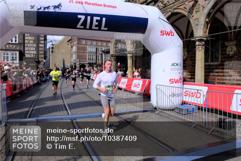 13.09.2026 - 21. swb-Marathon Bremen Tim E. http://msf.ph/oto/10387409 13.09.2026 13:28:00 Ziel 323, 440, 534, 762, 857, 1006, 1932, 2668, 2686, 3013, 3135, 3460, 3521, 3970, 4106, 4133, 4421, 4496, 4593, 4744, 5081, 5557, 6067, 6522, 7042, 7138, 7358, 8351, 9494, 9727, 13198 meine-sportfotos.de