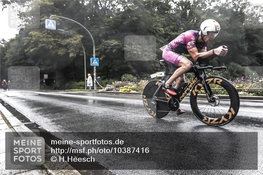 13.09.2026 - Stadtparktriathlon H.Heesch http://msf.ph/oto/10387416 13.09.2026 12:14:00 Radfahren 932, 985 meine-sportfotos.de