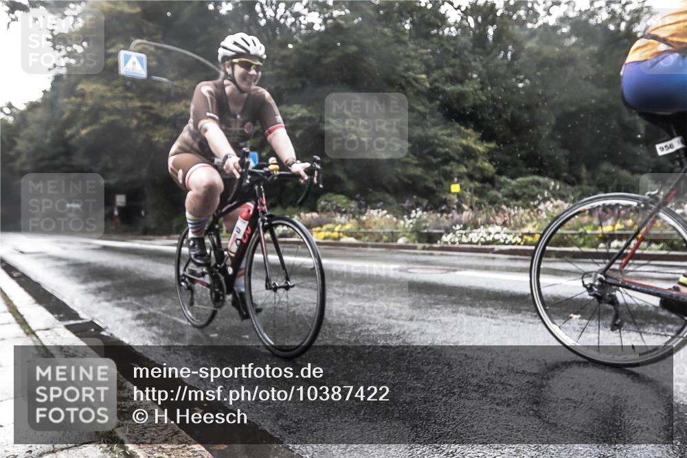 13.09.2026 - Stadtparktriathlon H.Heesch http://msf.ph/oto/10387422 13.09.2026 12:14:05 Radfahren 755, 956, 1061 meine-sportfotos.de