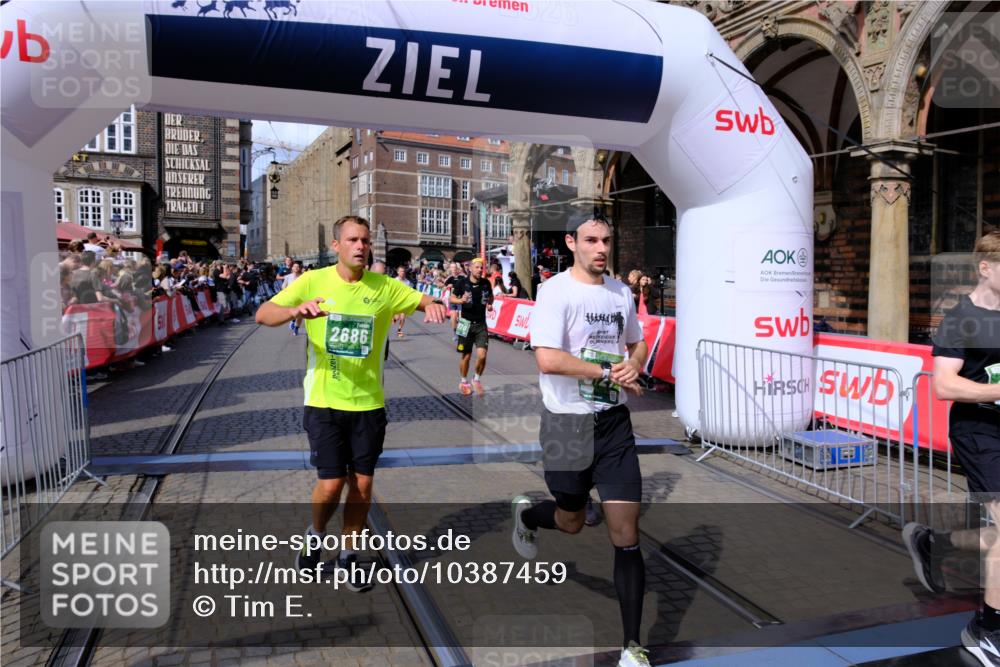 13.09.2026 - 21. swb-Marathon Bremen Tim E. http://msf.ph/oto/10387459 13.09.2026 13:28:04 Ziel 440, 488, 534, 762, 857, 1456, 1932, 2686, 3013, 3135, 3460, 3576, 3970, 4106, 4133, 4265, 4421, 4496, 4593, 4744, 5462, 5557, 6067, 6468, 6522, 7042, 7138, 7358, 8351, 9067, 9494, 9727, 13198 meine-sportfotos.de