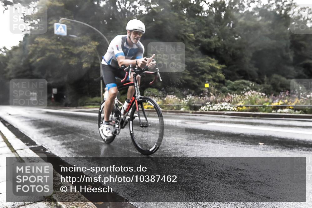 13.09.2026 - Stadtparktriathlon H.Heesch http://msf.ph/oto/10387462 13.09.2026 12:14:38 Radfahren 954, 1035, 1055 meine-sportfotos.de