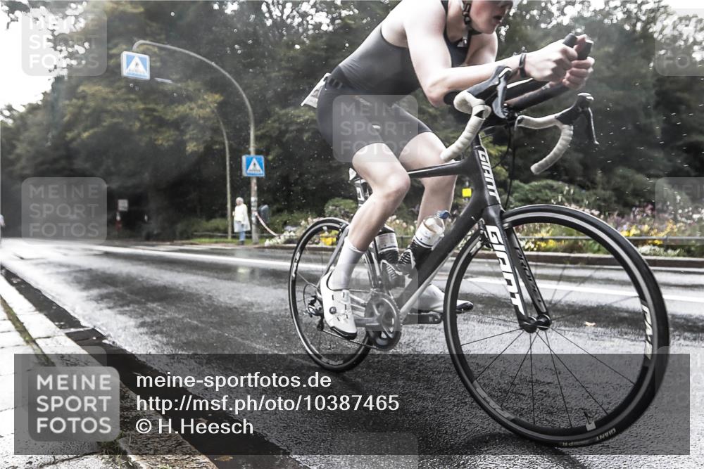 13.09.2026 - Stadtparktriathlon H.Heesch http://msf.ph/oto/10387465 13.09.2026 12:14:44 Radfahren 851, 1057 meine-sportfotos.de