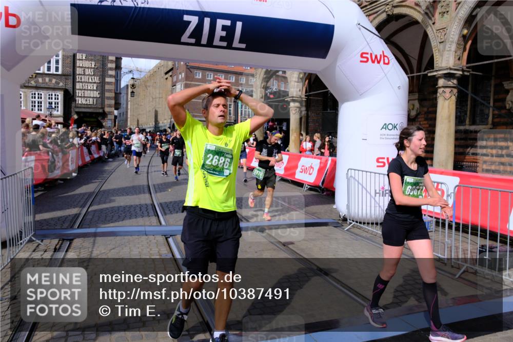 13.09.2026 - 21. swb-Marathon Bremen Tim E. http://msf.ph/oto/10387491 13.09.2026 13:28:05 Ziel 440, 488, 534, 762, 857, 1456, 1932, 2686, 3013, 3135, 3576, 3970, 4106, 4133, 4265, 4421, 4496, 4593, 4744, 5462, 6067, 6468, 6522, 7042, 7138, 7358, 8188, 8351, 9067, 9145, 9494, 9727, 13198 meine-sportfotos.de