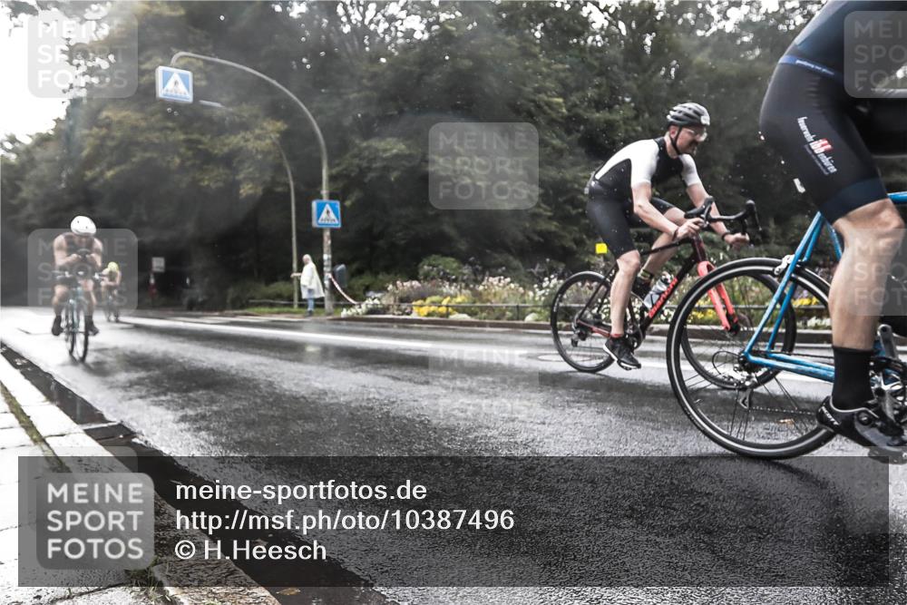 13.09.2026 - Stadtparktriathlon H.Heesch http://msf.ph/oto/10387496 13.09.2026 12:15:22 Radfahren 1006, 1025, 1026, 1040, 1068 meine-sportfotos.de
