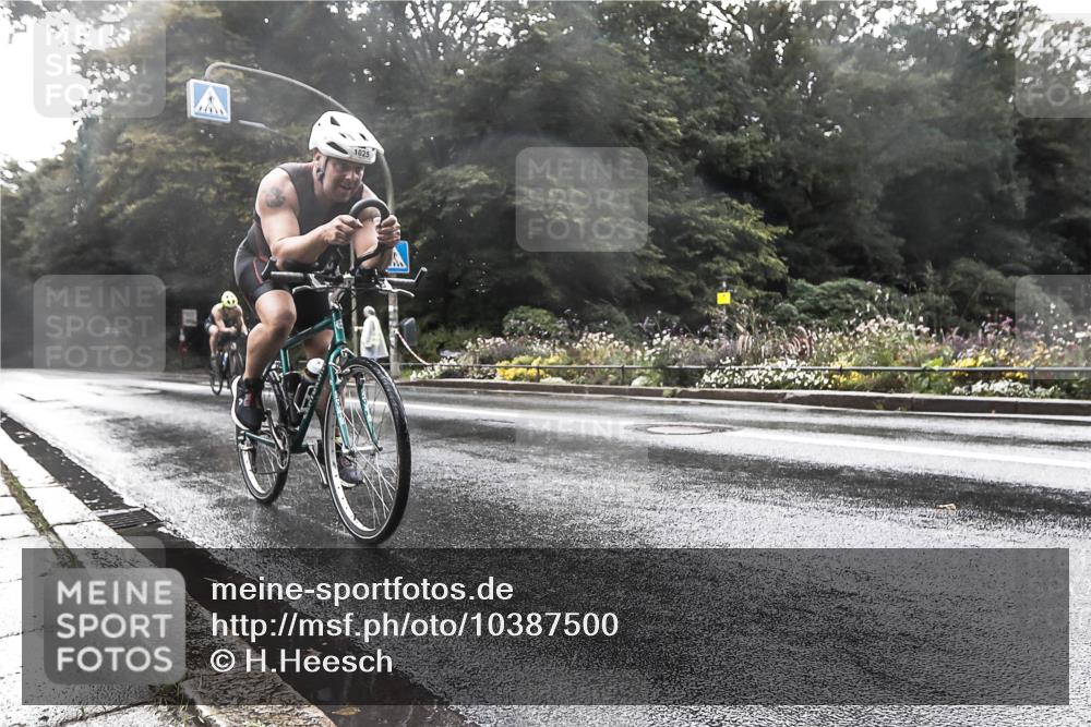13.09.2026 - Stadtparktriathlon H.Heesch http://msf.ph/oto/10387500 13.09.2026 12:15:22 Radfahren 1006, 1025, 1026, 1040, 1068 meine-sportfotos.de