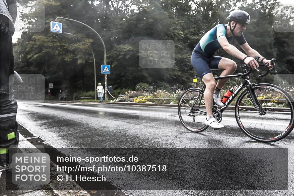 13.09.2026 - Stadtparktriathlon H.Heesch http://msf.ph/oto/10387518 13.09.2026 12:15:48 Radfahren 1022 meine-sportfotos.de