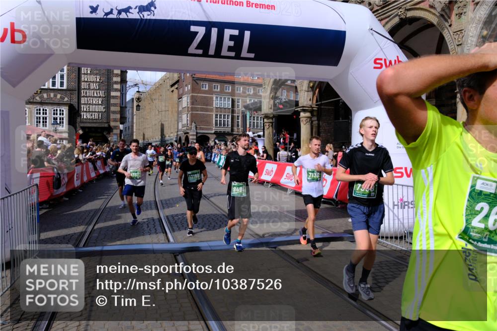 13.09.2026 - 21. swb-Marathon Bremen Tim E. http://msf.ph/oto/10387526 13.09.2026 13:28:07 Ziel 440, 488, 534, 762, 1456, 1932, 2686, 3013, 3135, 3480, 3576, 3970, 4106, 4133, 4265, 4496, 4593, 4744, 5462, 6067, 6468, 6522, 7042, 7138, 7358, 8188, 8351, 9067, 9145, 9494, 9727, 13069, 13198 meine-sportfotos.de
