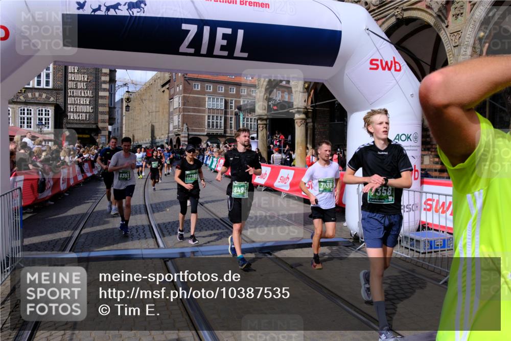 13.09.2026 - 21. swb-Marathon Bremen Tim E. http://msf.ph/oto/10387535 13.09.2026 13:28:07 Ziel 440, 488, 534, 762, 1456, 1932, 2686, 3013, 3135, 3480, 3576, 3970, 4106, 4133, 4265, 4496, 4593, 4744, 5462, 6067, 6468, 6522, 7042, 7138, 7358, 8188, 8351, 9067, 9145, 9494, 9727, 13069, 13198 meine-sportfotos.de