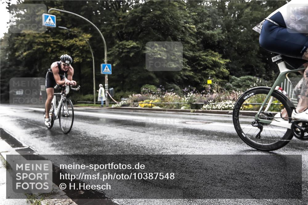 13.09.2026 - Stadtparktriathlon H.Heesch http://msf.ph/oto/10387548 13.09.2026 12:16:25 Radfahren 952, 1059 meine-sportfotos.de