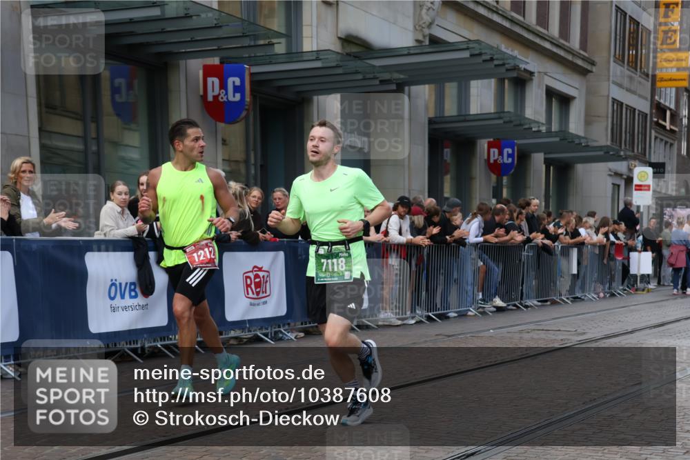 13.09.2026 - 21. swb-Marathon Bremen Strokosch-Dieckow http://msf.ph/oto/10387608 13.09.2026 12:56:42 Ziel 365, 573, 850, 3368, 6201, 7118, 7671, 901, 1212, 1288, 4936, 13224 meine-sportfotos.de
