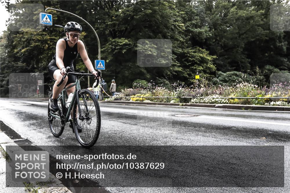 13.09.2026 - Stadtparktriathlon H.Heesch http://msf.ph/oto/10387629 13.09.2026 12:17:40 Radfahren 1016, 1053, 1124, 1141 meine-sportfotos.de