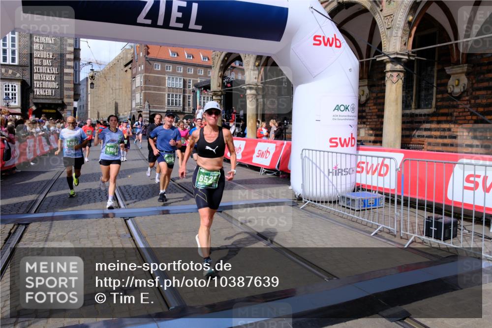 13.09.2026 - 21. swb-Marathon Bremen Tim E. http://msf.ph/oto/10387639 13.09.2026 13:28:13 Ziel 440, 488, 534, 762, 1343, 1456, 1932, 3135, 3480, 3576, 4106, 4133, 4265, 4744, 5462, 6468, 6522, 7042, 7138, 7358, 8188, 8351, 8656, 9067, 9145, 9494, 13069, 13198 meine-sportfotos.de