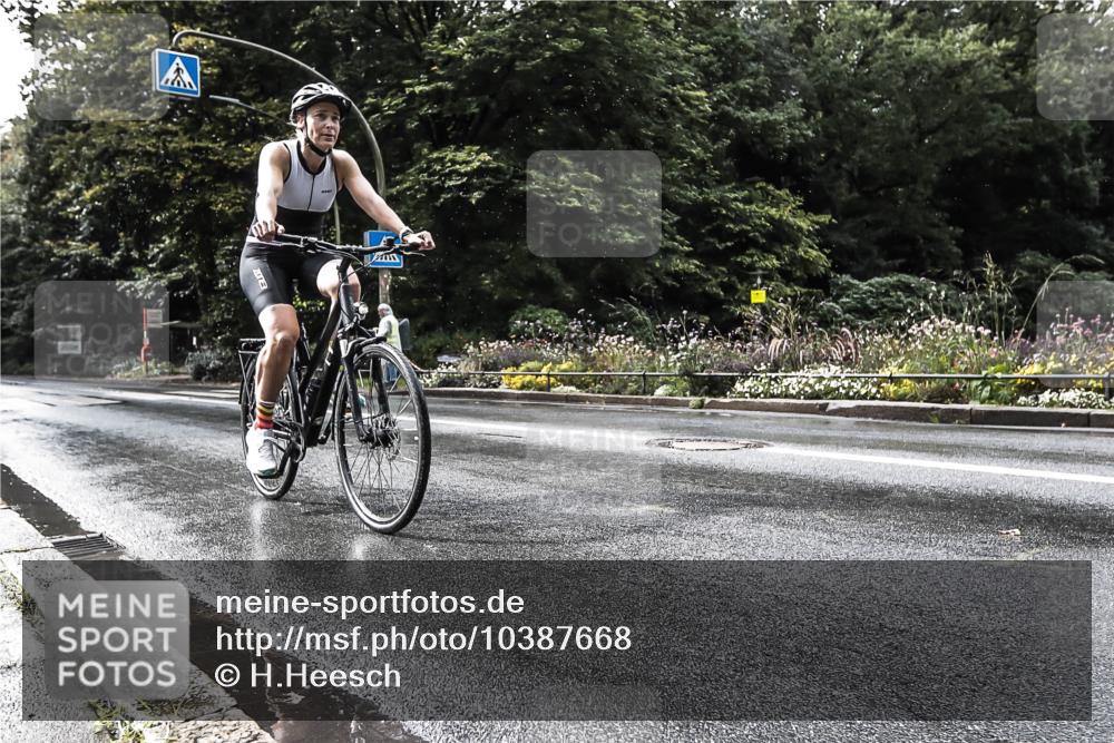 13.09.2026 - Stadtparktriathlon H.Heesch http://msf.ph/oto/10387668 13.09.2026 12:18:22 Radfahren 1048, 1167 meine-sportfotos.de