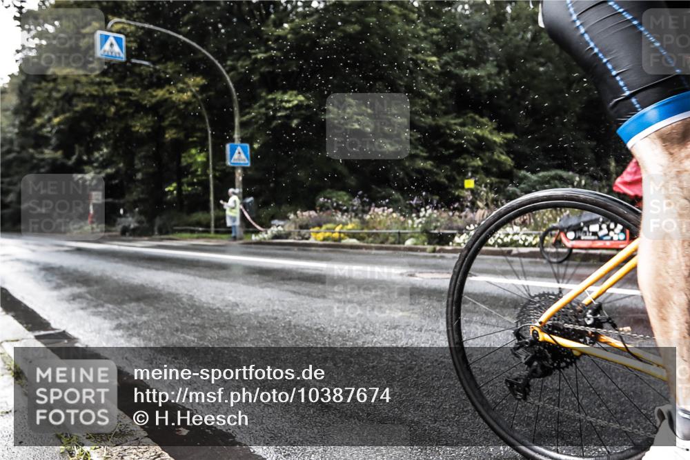 13.09.2026 - Stadtparktriathlon H.Heesch http://msf.ph/oto/10387674 13.09.2026 12:18:27 Radfahren 987, 1178 meine-sportfotos.de