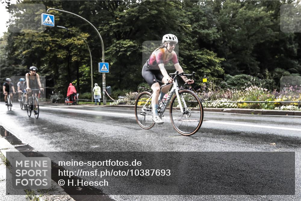 13.09.2026 - Stadtparktriathlon H.Heesch http://msf.ph/oto/10387693 13.09.2026 12:18:39 Radfahren 1062, 1063, 1131, 1147, 1153 meine-sportfotos.de