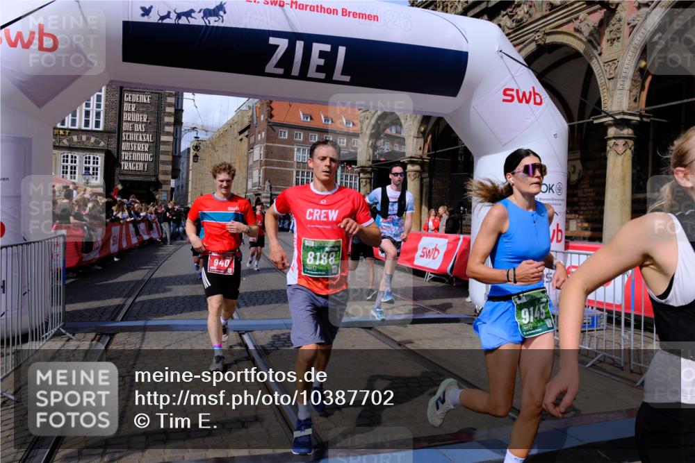 13.09.2026 - 21. swb-Marathon Bremen Tim E. http://msf.ph/oto/10387702 13.09.2026 13:28:19 Ziel 488, 1343, 1456, 3480, 3576, 4106, 4133, 4265, 5360, 5462, 6468, 6522, 7926, 8188, 8656, 9067, 9145, 9167, 9168, 9543, 9881, 13069 meine-sportfotos.de