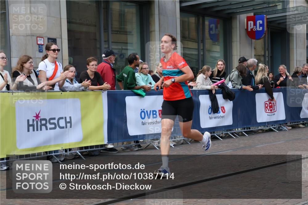 13.09.2026 - 21. swb-Marathon Bremen Strokosch-Dieckow http://msf.ph/oto/10387714 13.09.2026 12:56:49 Ziel 365, 573, 850, 3368, 5912, 6201, 7671, 901, 1212, 1288, 4936, 7118, 13224 meine-sportfotos.de